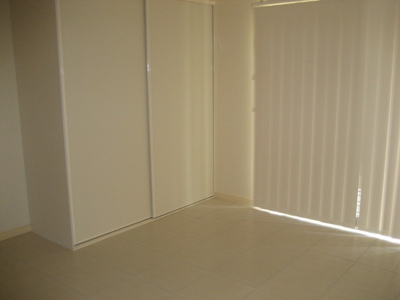 4/35 Harley Street, Labrador QLD 4215