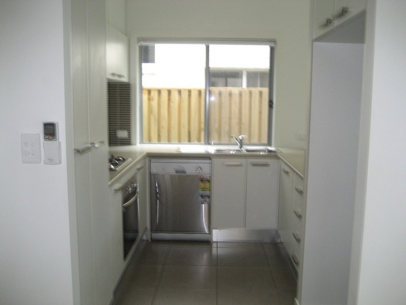 7/16-18 Geoff Wolter Drive West, Molendinar QLD 4214