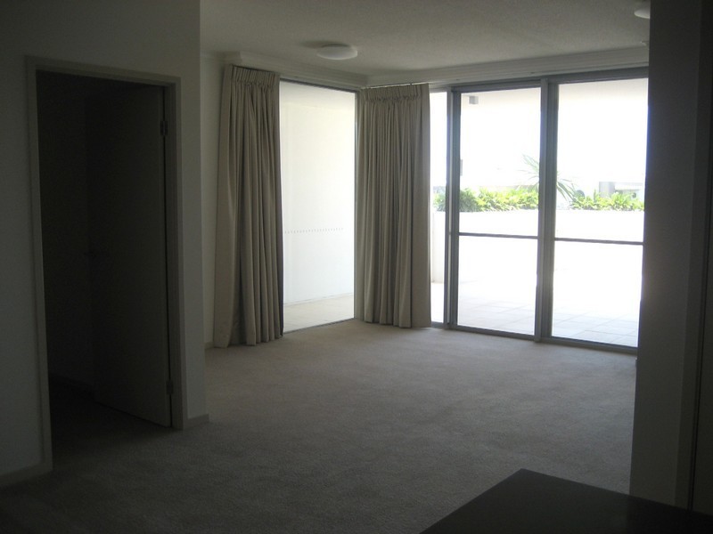 122/142 Laver Drive, Robina QLD 4226