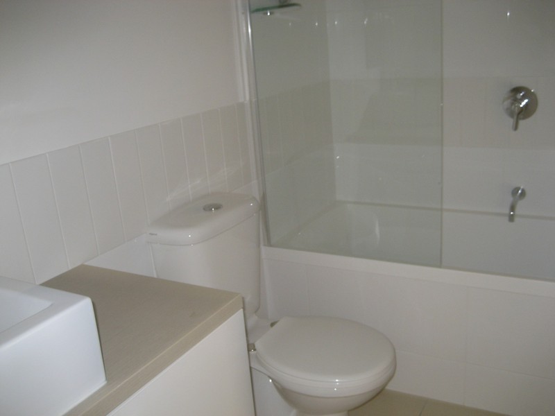 122/142 Laver Drive, Robina QLD 4226