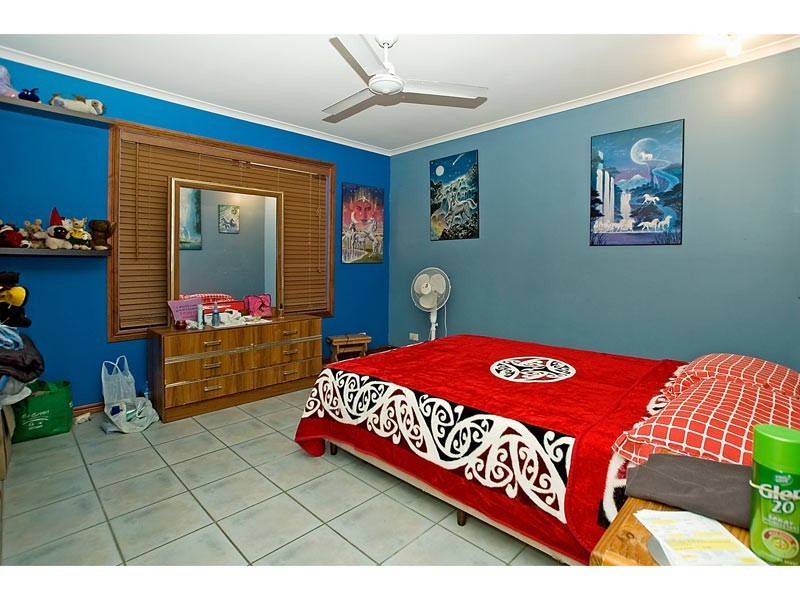 Gaven QLD 4211