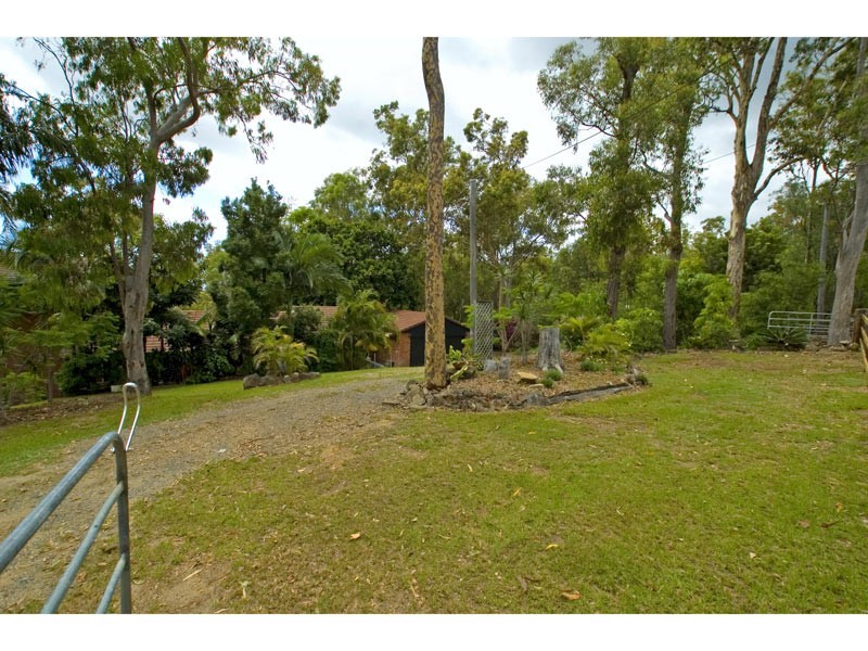 Gaven QLD 4211