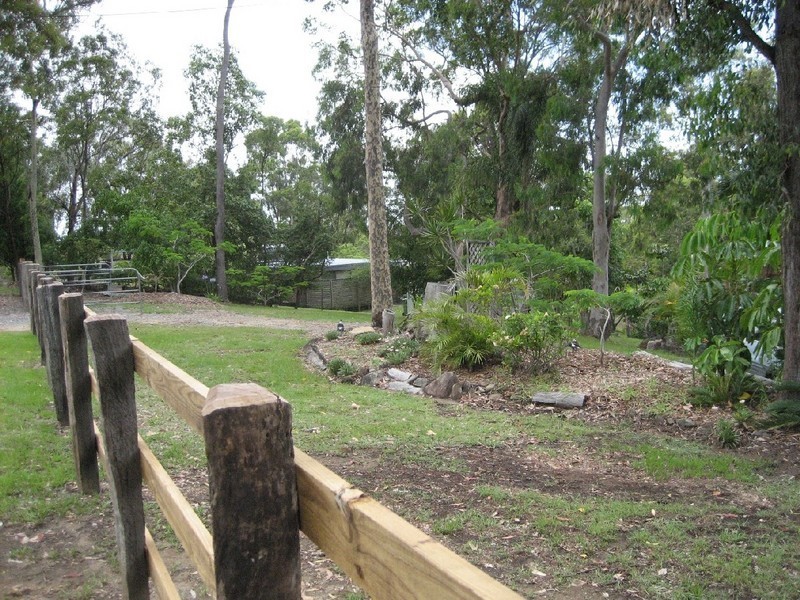 Gaven QLD 4211