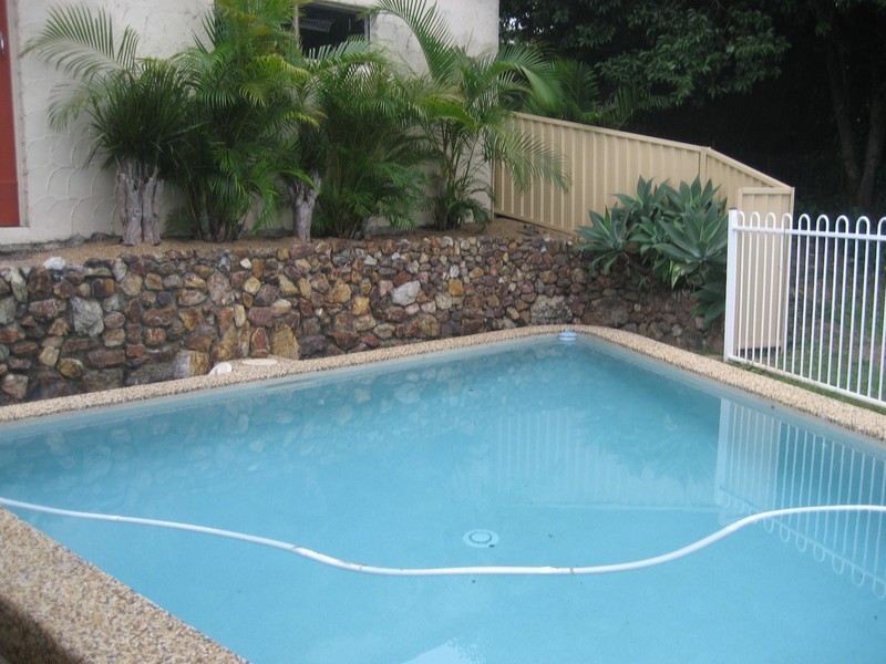 12 Berringa Court, Ashmore QLD 4214