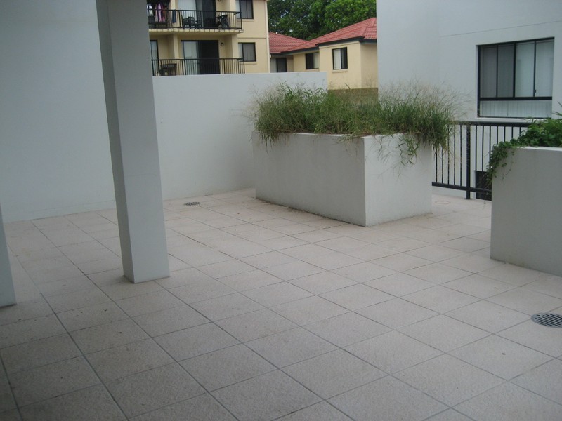 4/15-17 Lloyd Street, Southport QLD 4215