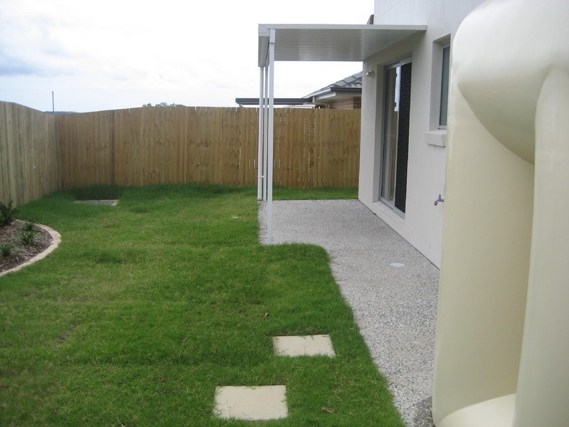 2/40 Filbert Street, Upper Coomera QLD 4209