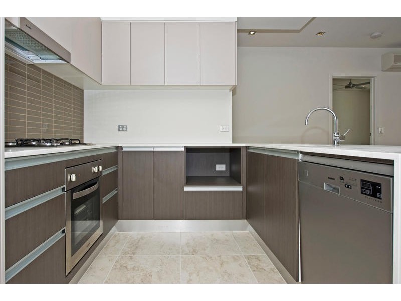 2035/3029 The Boulevard, Carrara QLD 4211
