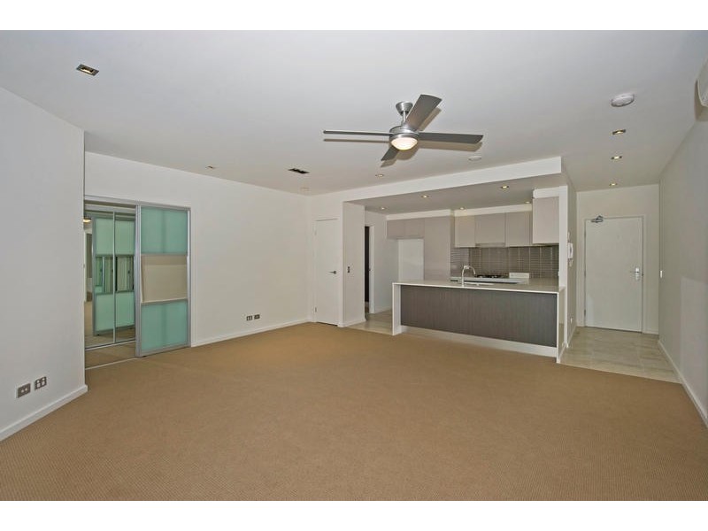 2035/3029 The Boulevard, Carrara QLD 4211