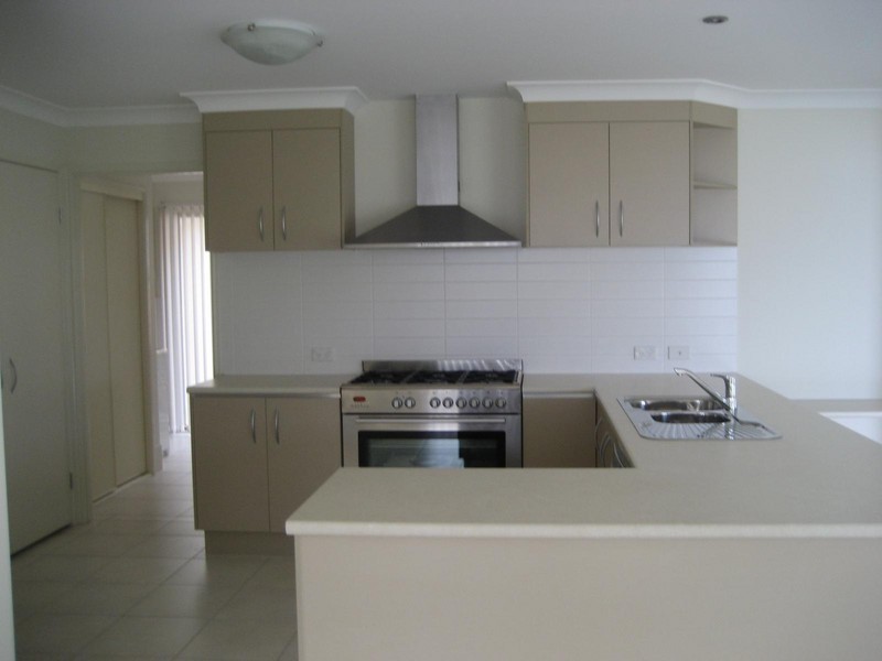 15 Millicent Drive, Ormeau QLD 4208