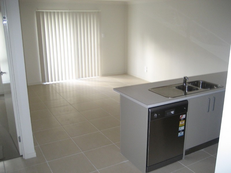 2/45 Filbert Street, Upper Coomera QLD 4209