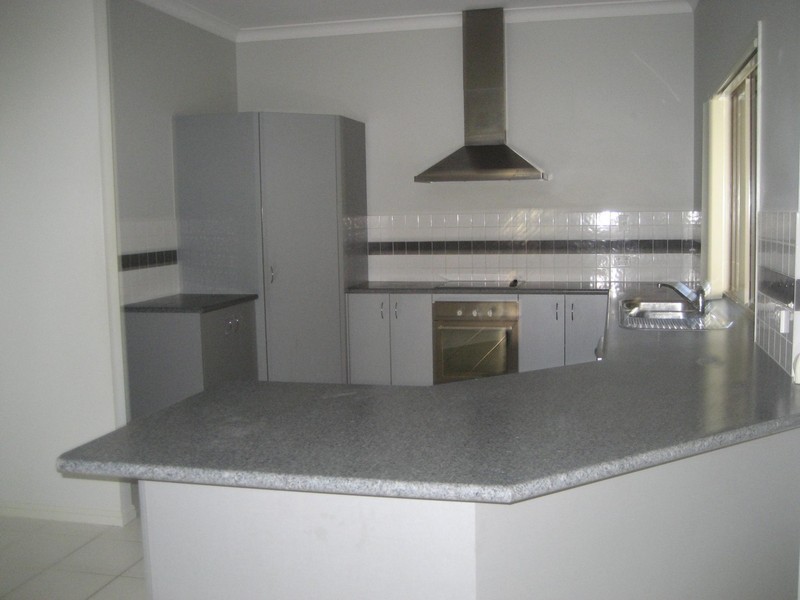 8 Starush Ct, Upper Coomera QLD 4209