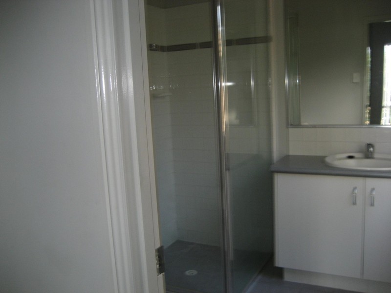 8 Starush Ct, Upper Coomera QLD 4209