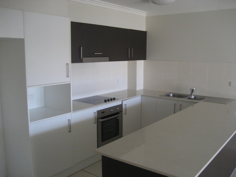 5/8-10 Proud St, Labrador QLD 4215
