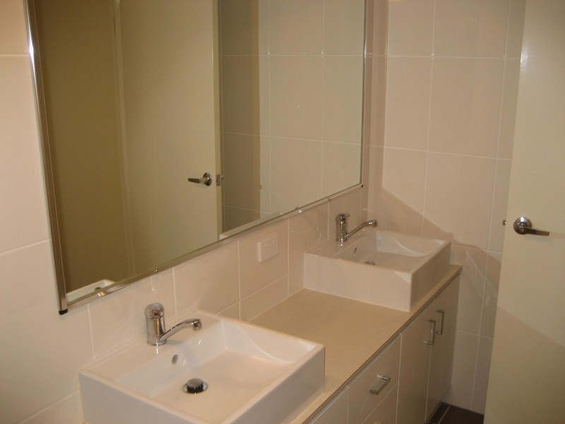 5/8-10 Proud St, Labrador QLD 4215