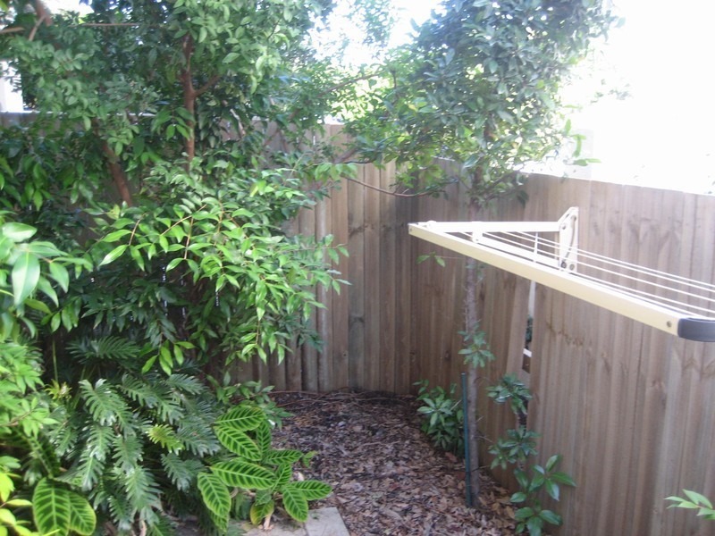 5/8-10 Proud St, Labrador QLD 4215