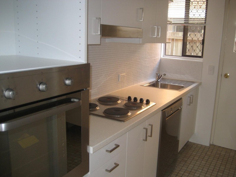 1/12 Duet Drive, Mermaid Waters QLD 4218