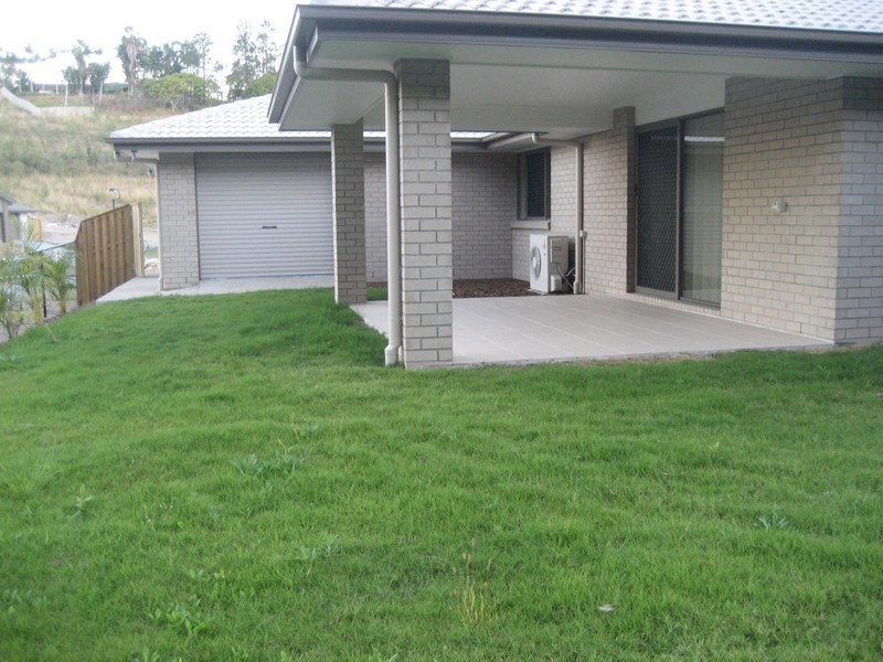 9 Bushland Pl, Maudsland QLD 4210