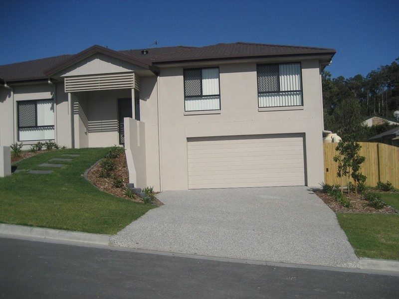 2/29 Filbert Street, Upper Coomera QLD 4209