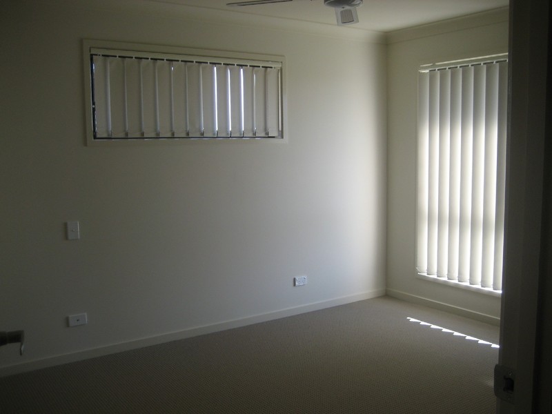 2/29 Filbert Street, Upper Coomera QLD 4209