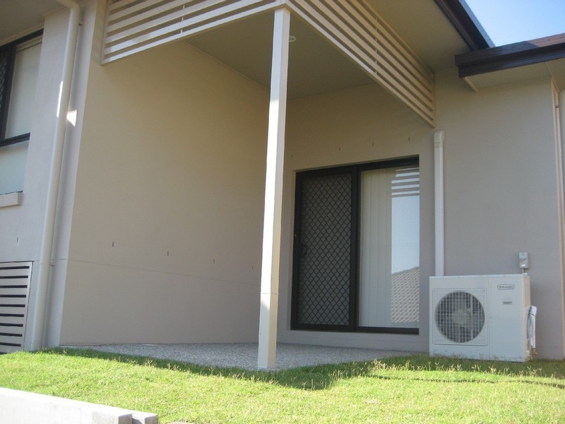 2/29 Filbert Street, Upper Coomera QLD 4209