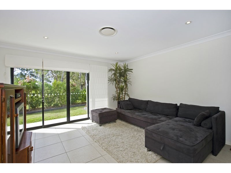 11 Ossie Ct, Parkwood QLD 4214