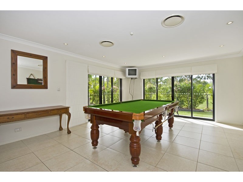 11 Ossie Ct, Parkwood QLD 4214