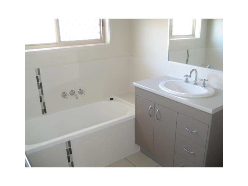 1 Alvine Drive, Eagleby QLD 4207