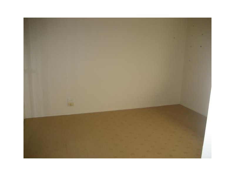 2/1 Greenleaf Close, Burleigh Waters QLD 4220