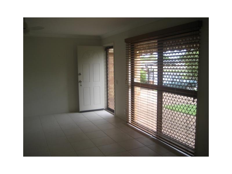 2/1 Greenleaf Close, Burleigh Waters QLD 4220