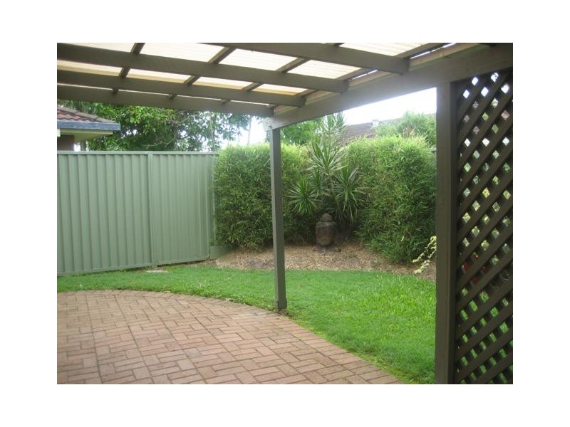 2/1 Greenleaf Close, Burleigh Waters QLD 4220