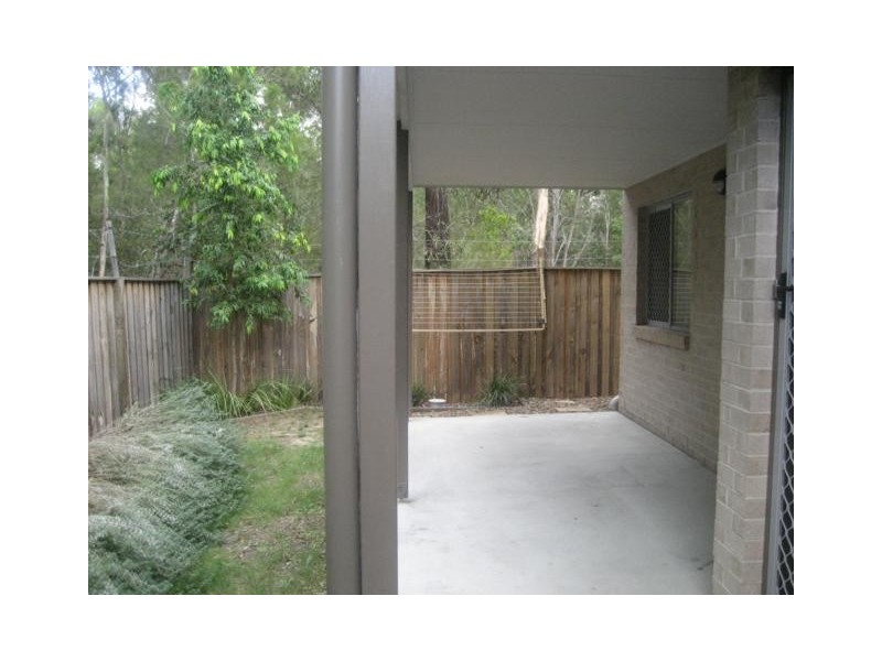 8/18 Taylor Street, Eagleby QLD 4207