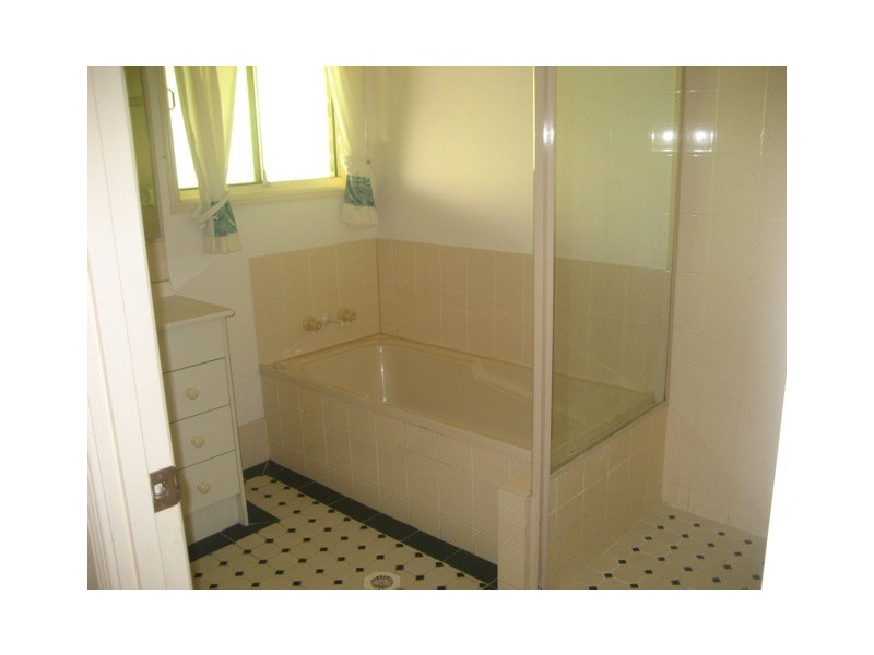 12 Mona Court, Oxenford QLD 4210