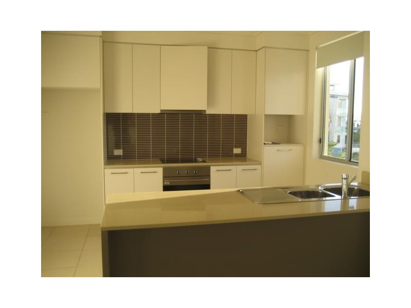 722/66 Sickle Ave, Hope Island QLD 4212