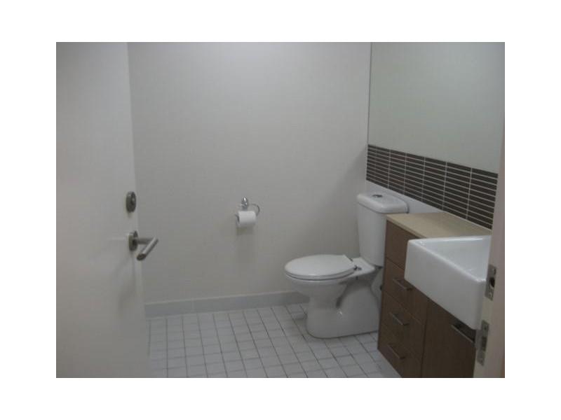 722/66 Sickle Ave, Hope Island QLD 4212