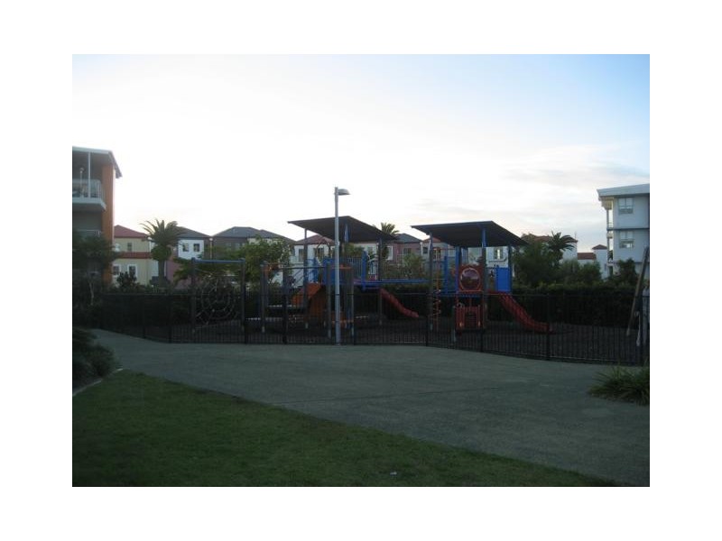 722/66 Sickle Ave, Hope Island QLD 4212