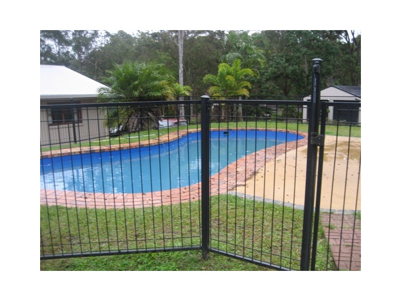 13 Thredbo Drive, Worongary QLD 4213