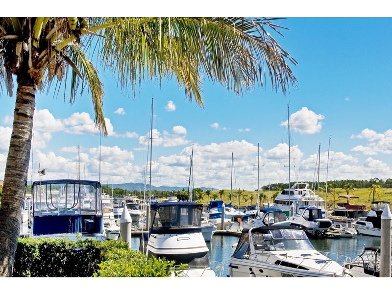 Hope Island QLD 4212