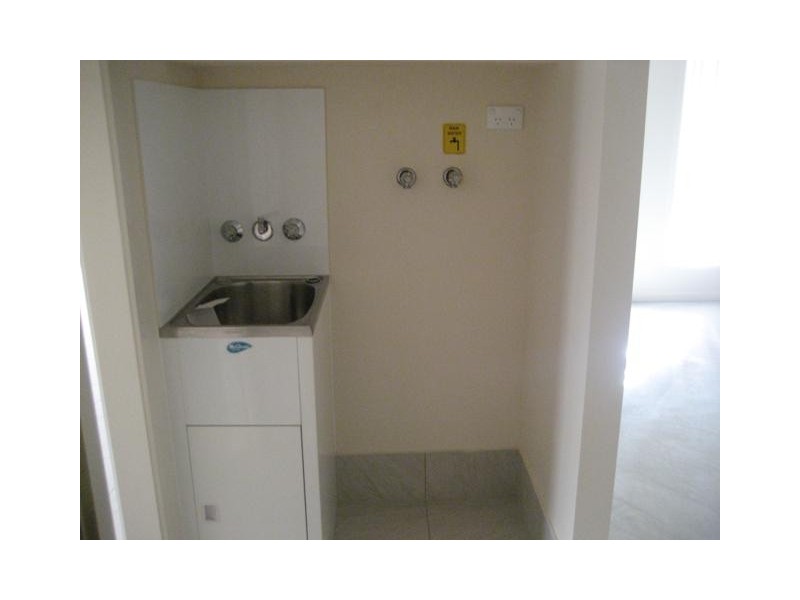 37/2  Weir Drive, Upper Coomera QLD 4209