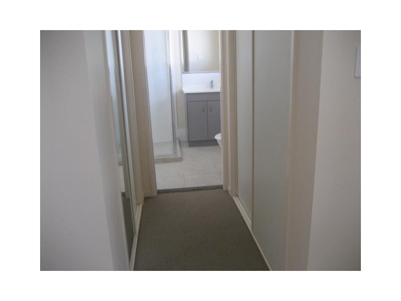 37/2  Weir Drive, Upper Coomera QLD 4209