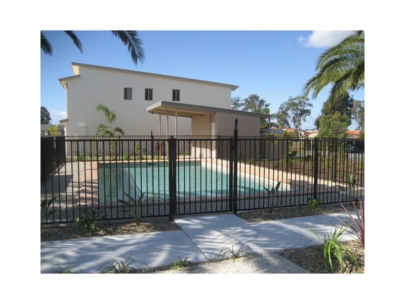 37/2  Weir Drive, Upper Coomera QLD 4209