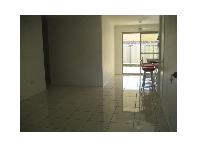 1/104 Riveroak Drive, Helensvale QLD 4212