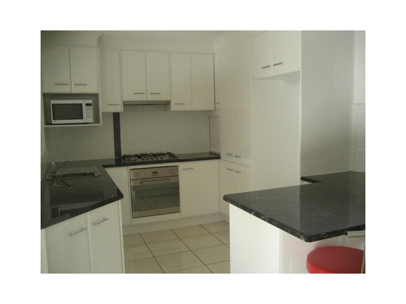 1/104 Riveroak Drive, Helensvale QLD 4212