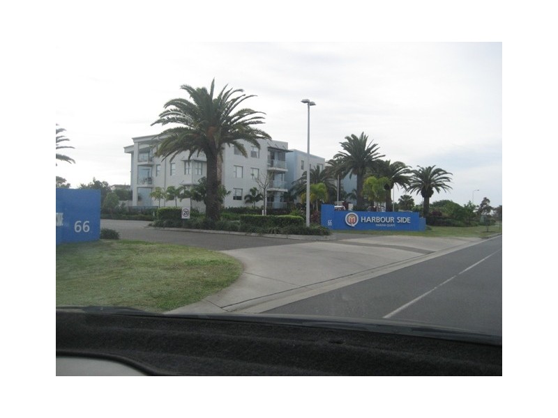 121/66 Sickle Ave, Hope Island QLD 4212