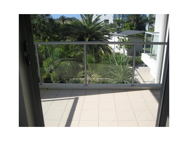 121/66 Sickle Ave, Hope Island QLD 4212