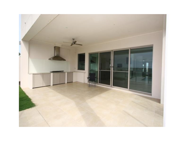 3033 Forest Hills Drive, Sanctuary Cove QLD 4212