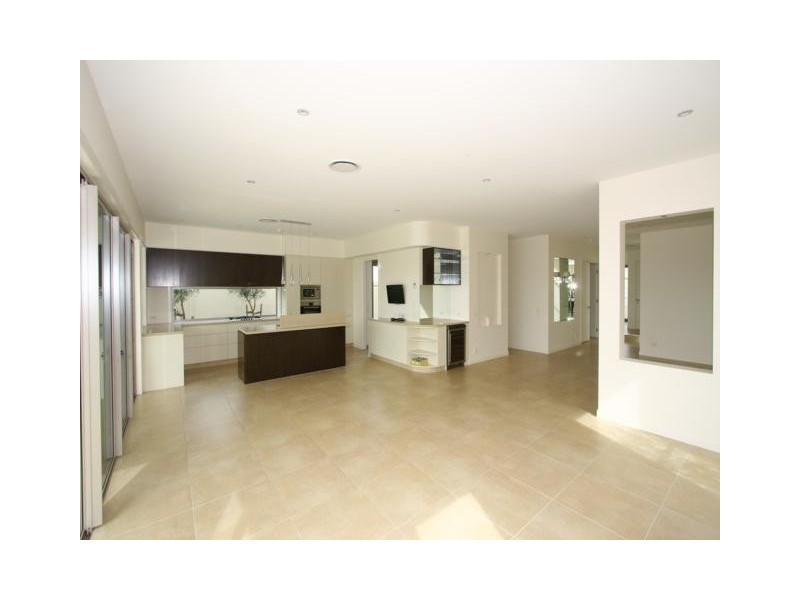 3033 Forest Hills Drive, Sanctuary Cove QLD 4212