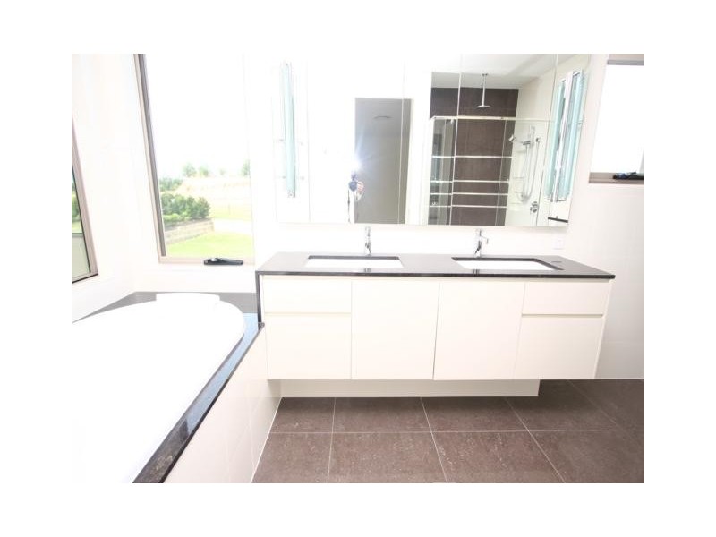 3033 Forest Hills Drive, Sanctuary Cove QLD 4212