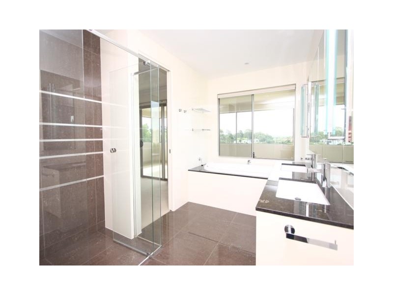 3033 Forest Hills Drive, Sanctuary Cove QLD 4212