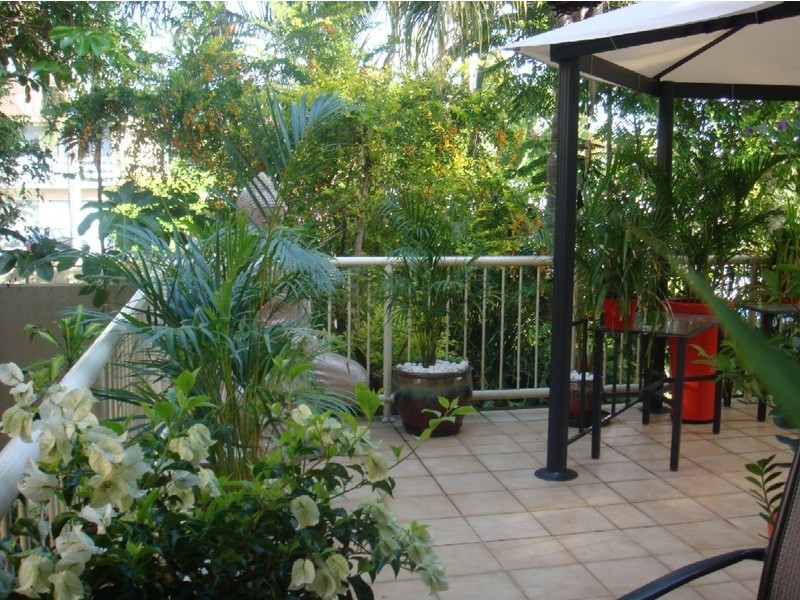 Chevron Island QLD 4217