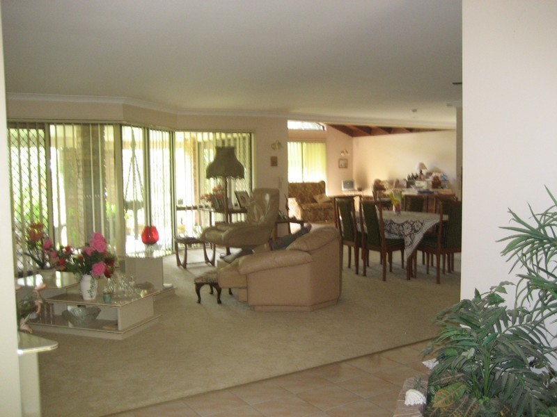 13 Brentwood Tce, Oxenford QLD 4210